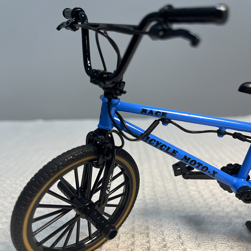 1:8 ミニモデル合金自転車駐車ラックダイキャスト装飾金属マ - Mountain Biking Blue Mountains のレビューと価格
